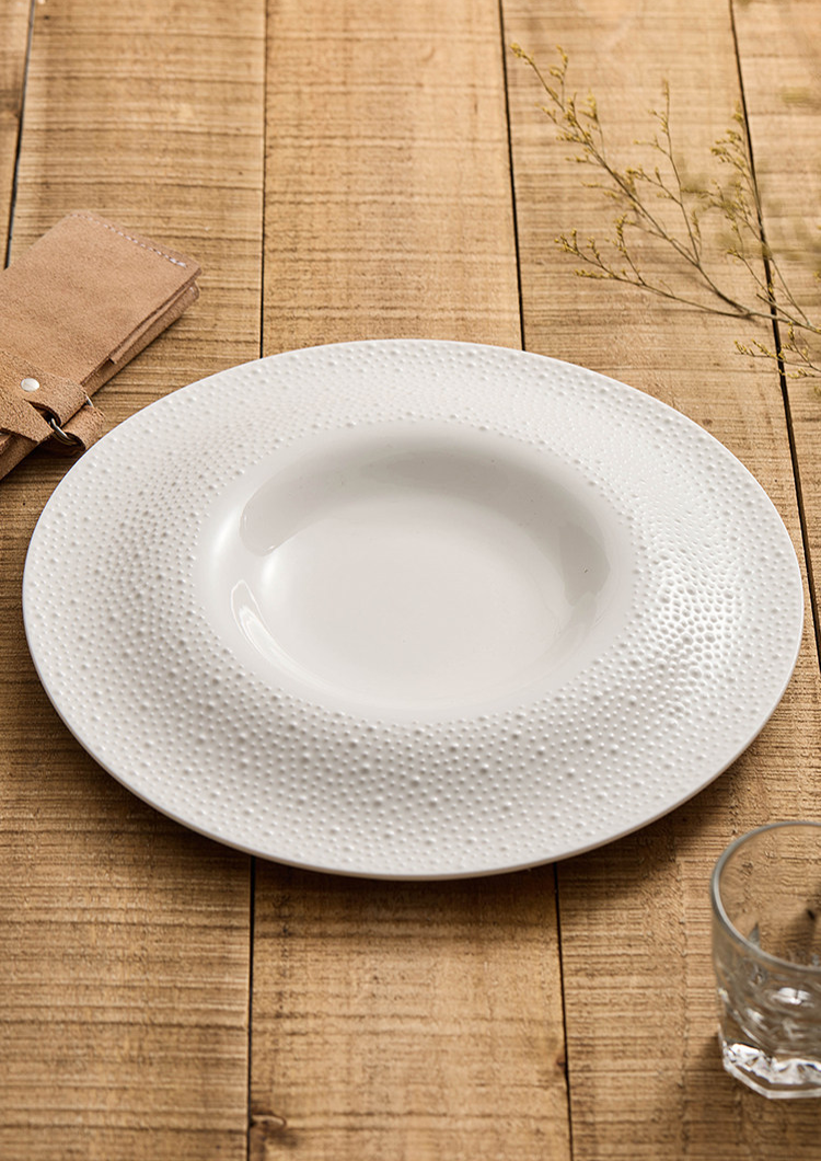 GOSEUNG Heritage Collection textured matte white artisanal well plate.