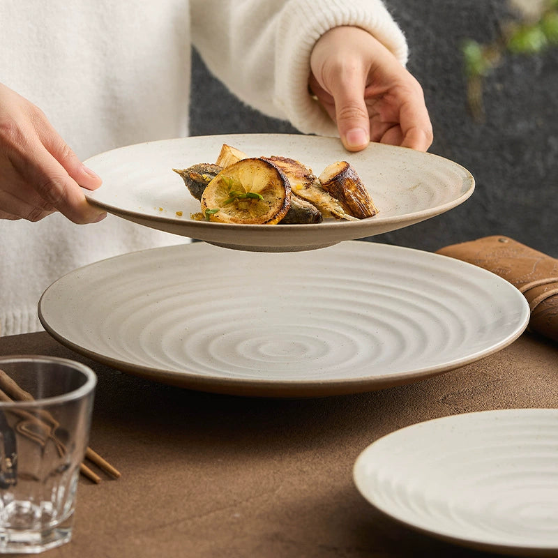 Artisan pasta plate with hand-pulled line design