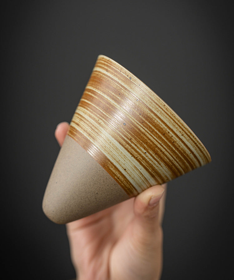 Close-up of rounded rim on handmade dripper