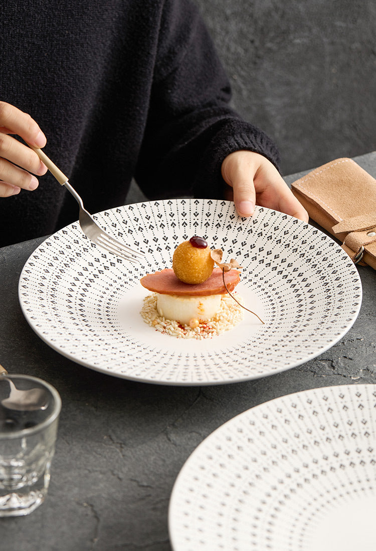 Contemporary plate for hotel and home dining