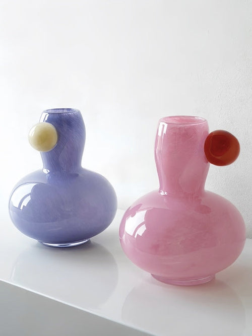 Decorative bubble glass ornament suitable for centerpiece styling