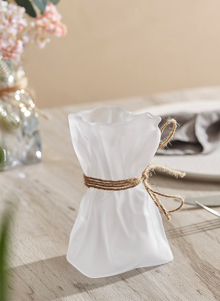 Decorative glass vase for dried or fresh flowers