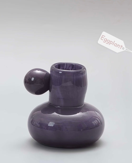 Unique bonbon-inspired mini vase centerpiece