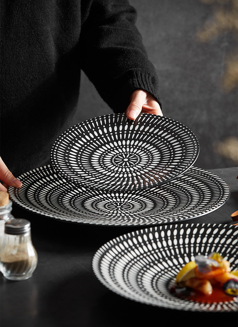 Matte-glazed ceramic plate for pasta or Western meals