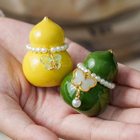 Modern porcelain tea pet shaped like a traditional hulu gourd
