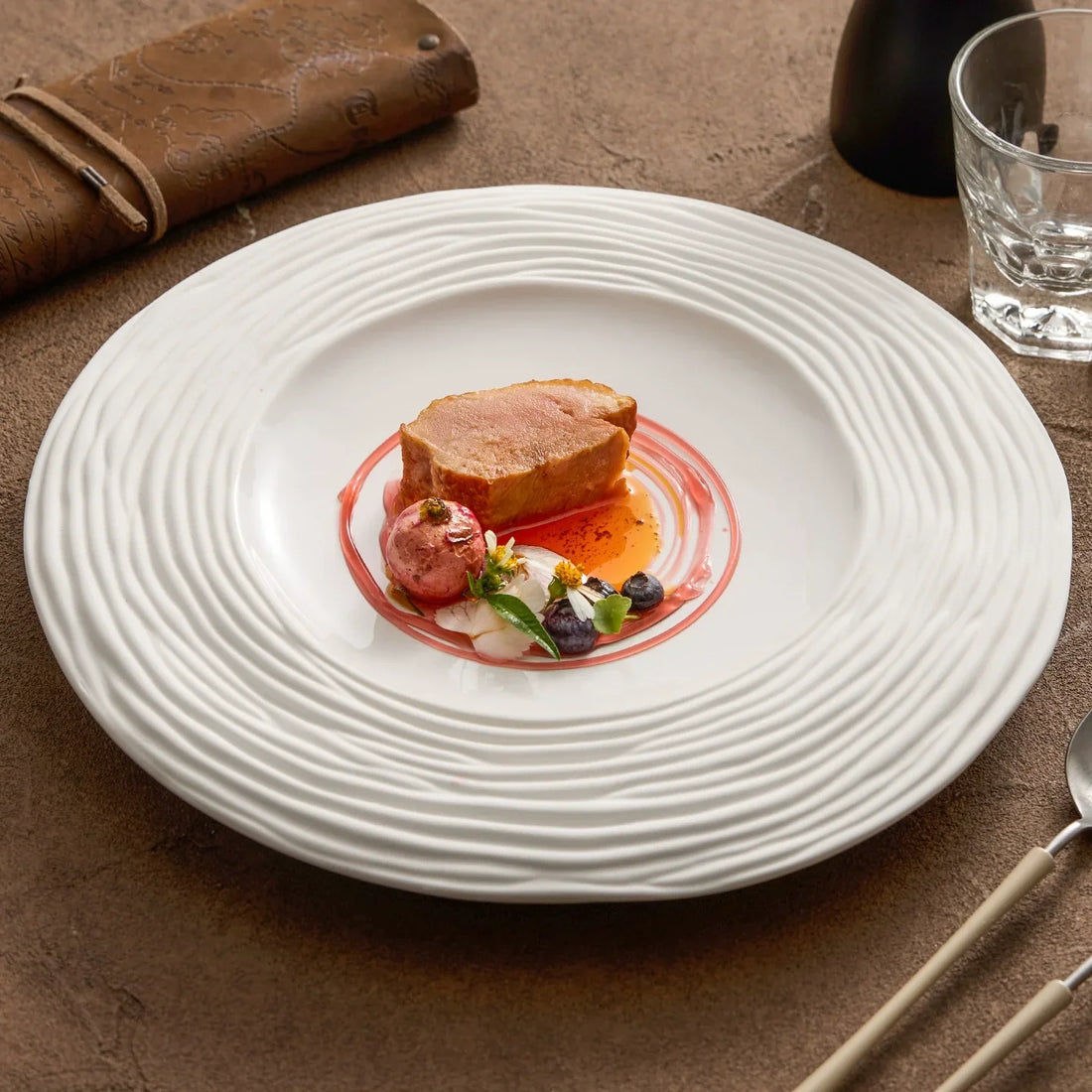 Art in Every Curve — The Double-Layer Ripple Porcelain Plate for Sculptural Fine Dining