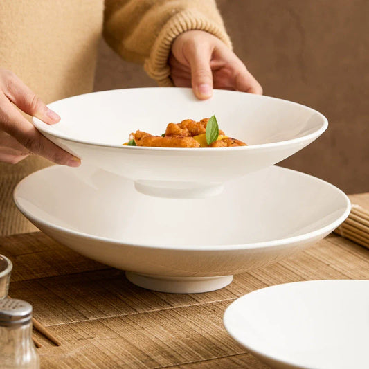 The Quiet Geometry of Dining — Exploring the Minimalist Japanese-Style Shallow Bowl