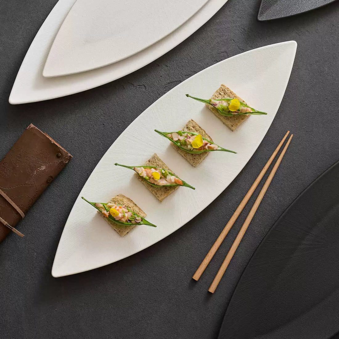 Linear Harmony: Rethinking Food Presentation with Elongated Canvas