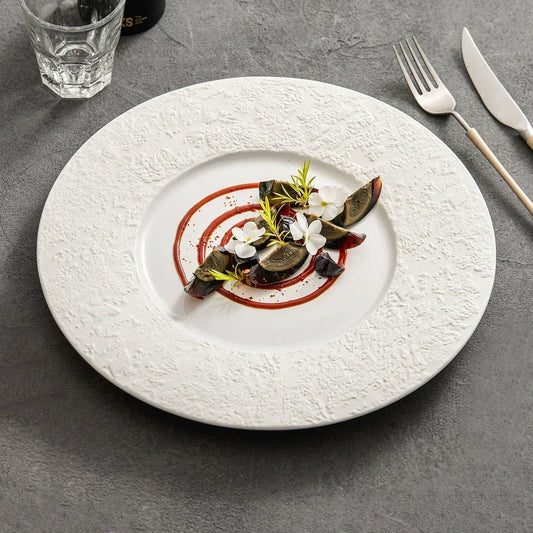 The Architecture of the Frame: Why Wide-Rim Plating Elevates Fine Dining