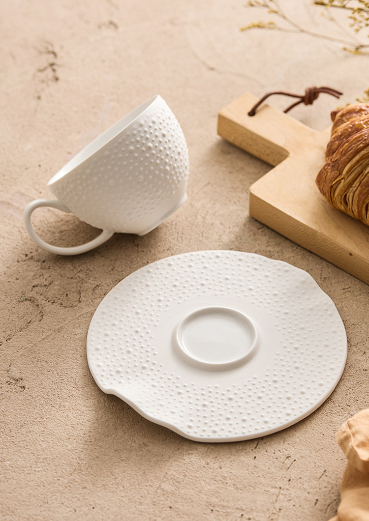 GOSEUNG Heritage Collection matte white artisanal coffee service.