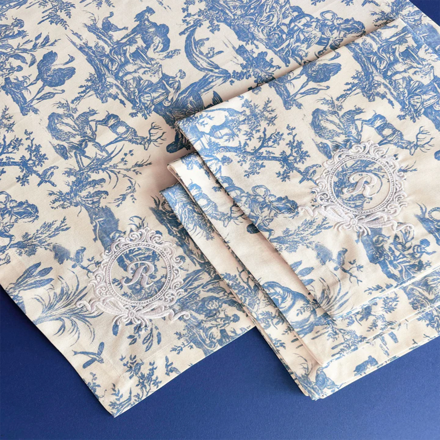 190gsm premium cotton weave detail on a French Toile de Jouy tea towel.