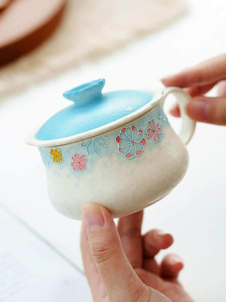 Artistic ceramic tea cup for daily tea drinking