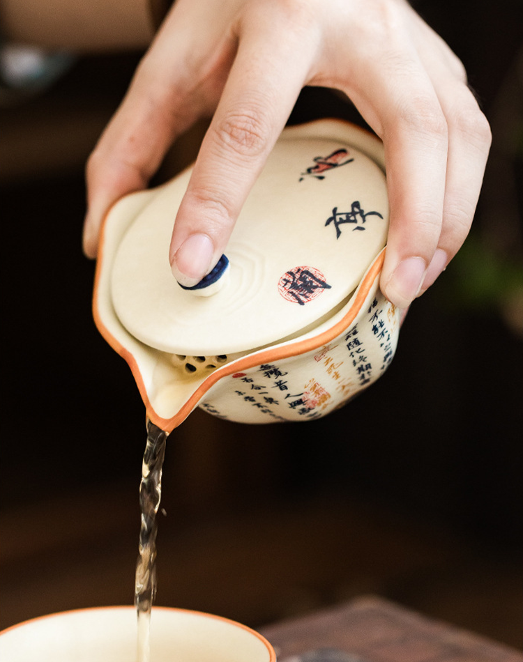 Artistic travel tea set with carrying case