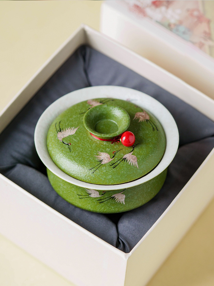 Celadon Green Gaiwan — Harmony and Grace in Porcelain