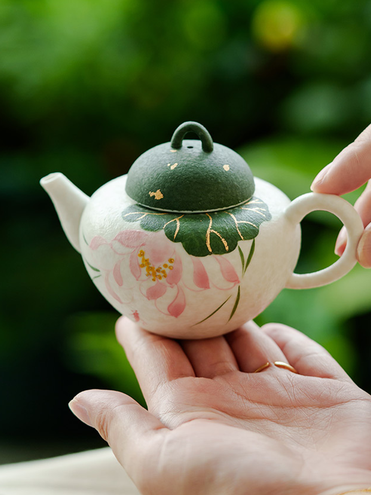 Classic ceramic teapot for Kung Fu tea ceremonies