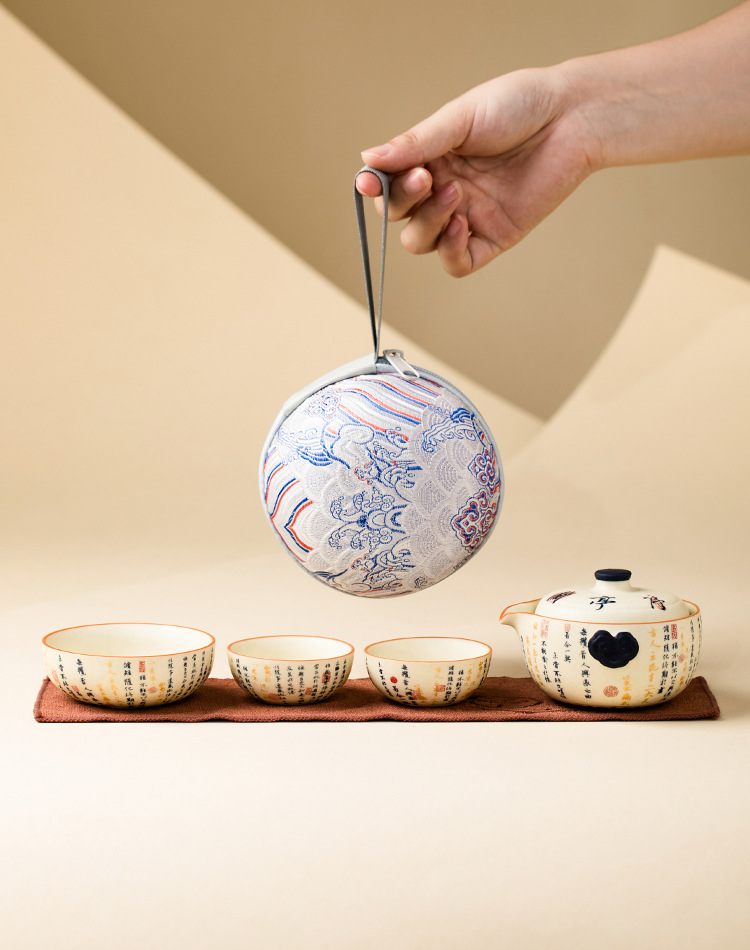 Compact tea brewing kit with lotus pattern case