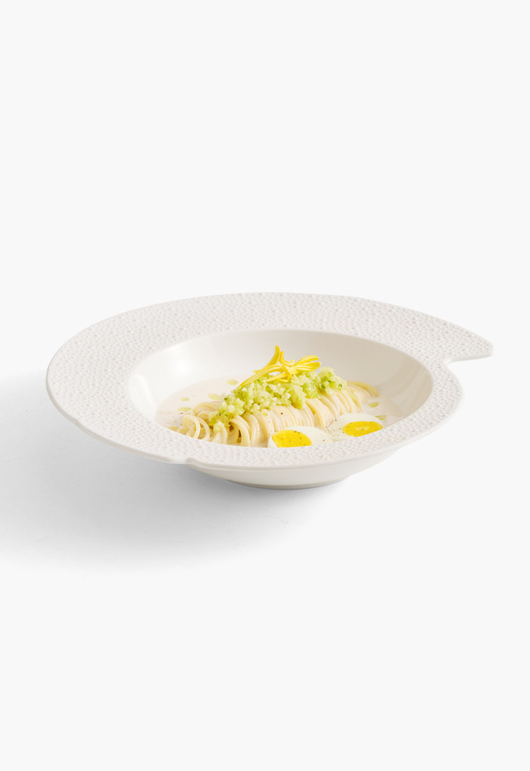 Contemporary 28cm length irregular bowl for creative pasta and salad plating.