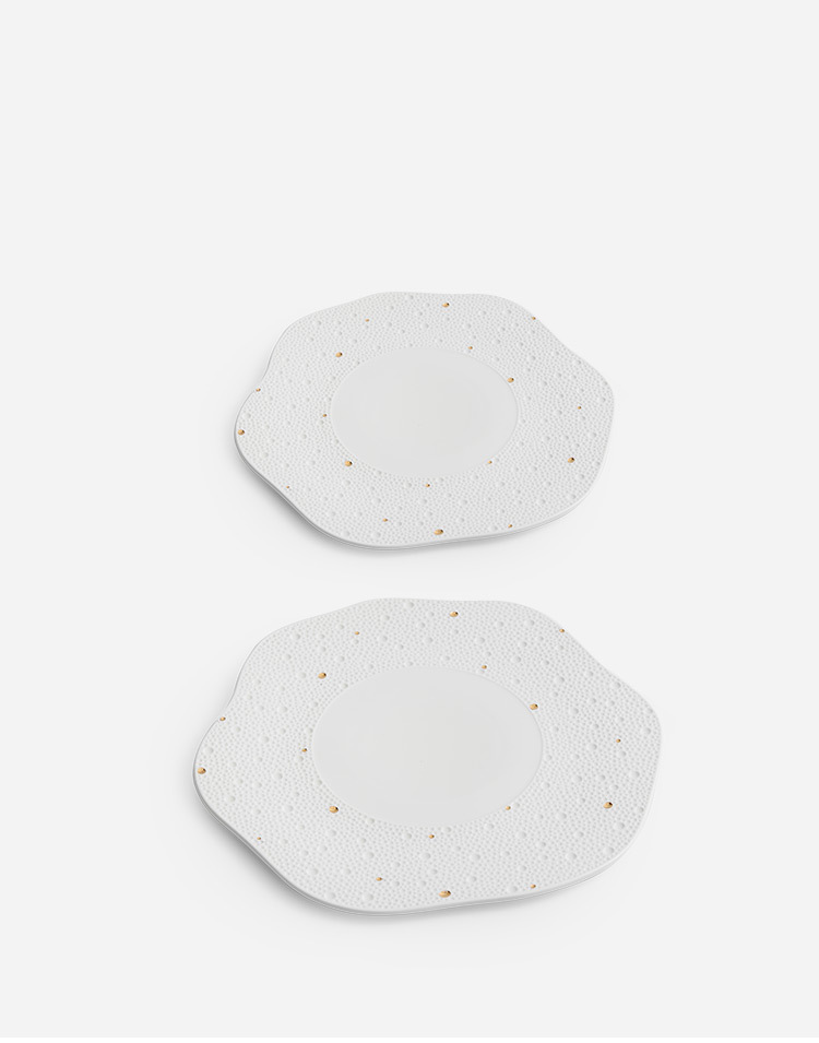 Contemporary wave-shaped porcelain serving plate with natural texture