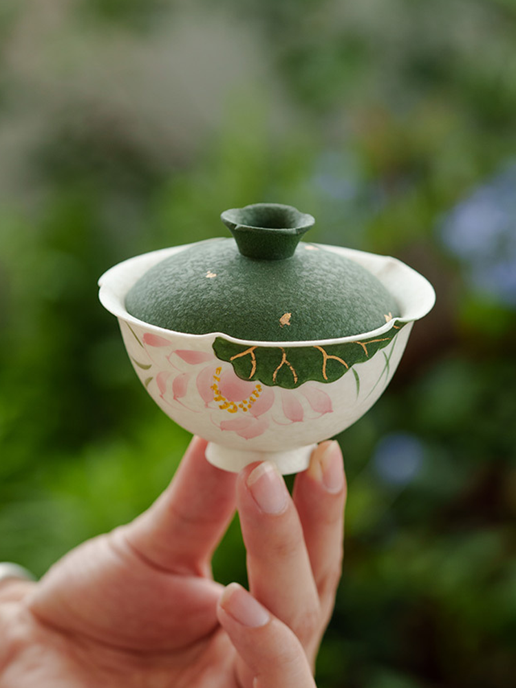 Decorative ceramic gaiwan for oolong and green tea