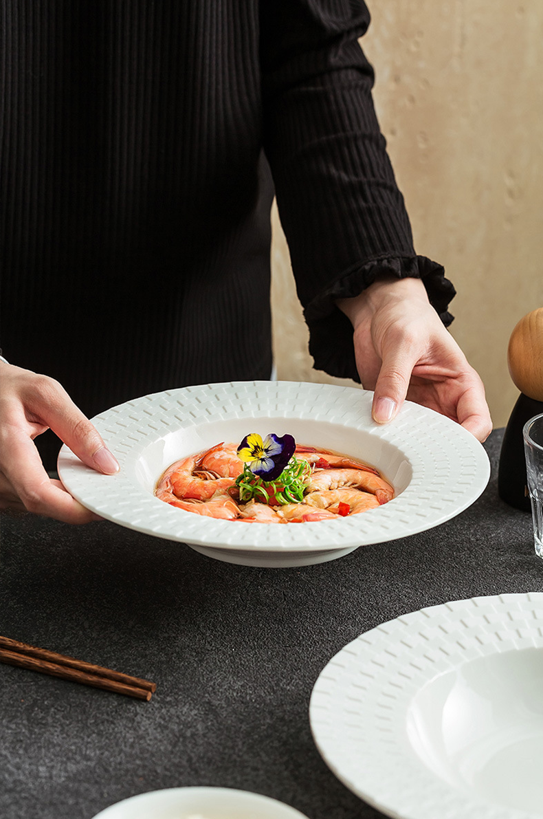 Deep center soup plate suitable for seafood and sauce-based dishes