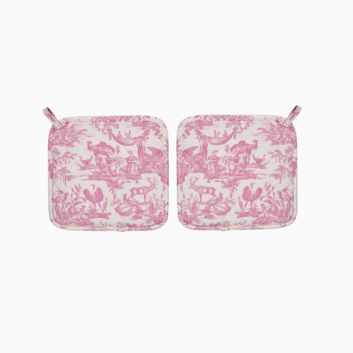 Detail of the durable hanging loop and signature red brand tag on the pot holder corner.