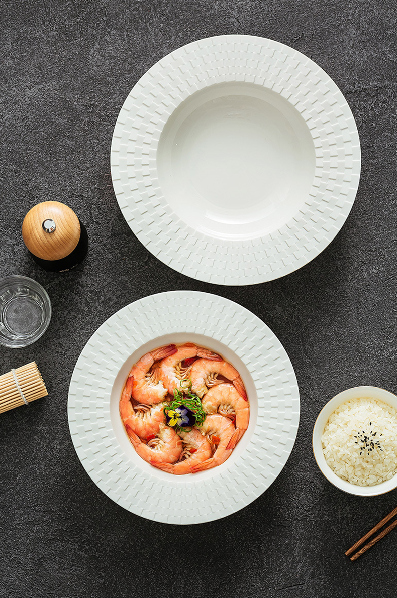 Fine dining wide rim plate for pasta and risotto plating