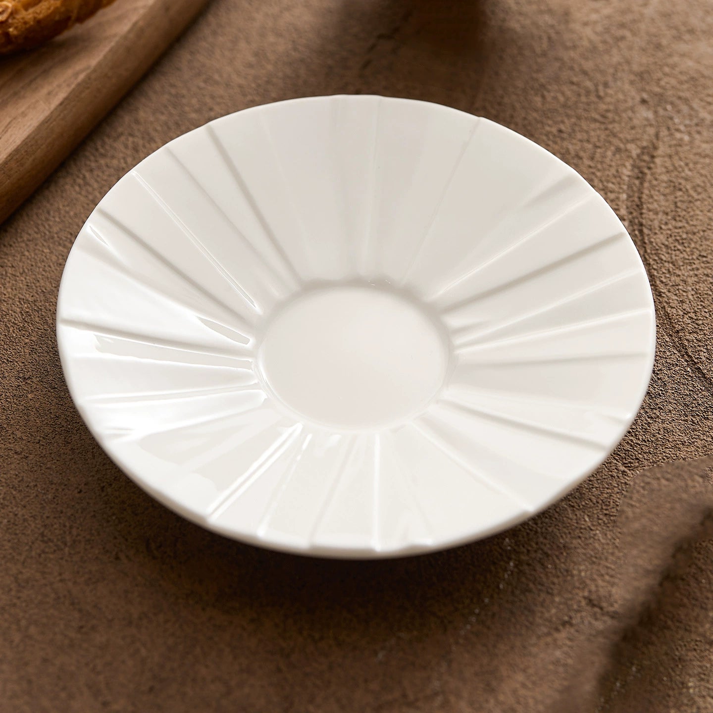 GOSEUNG modern sculptural tea set with folded lines.