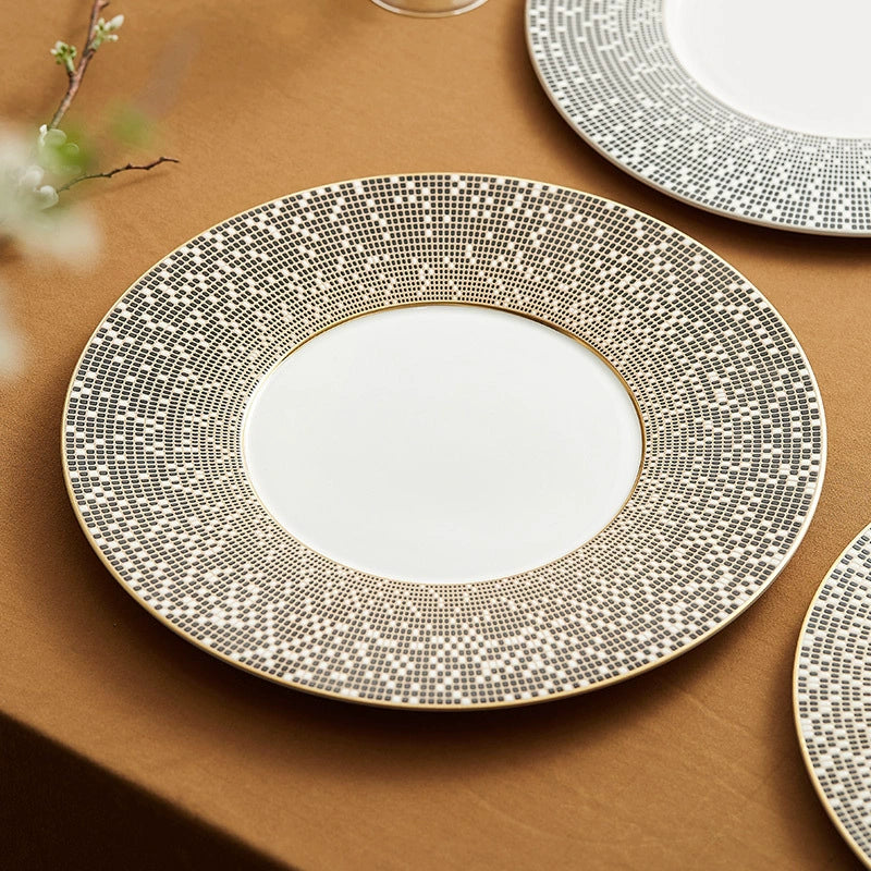 Golden mosaic rim dinner plate for luxury restaurant use