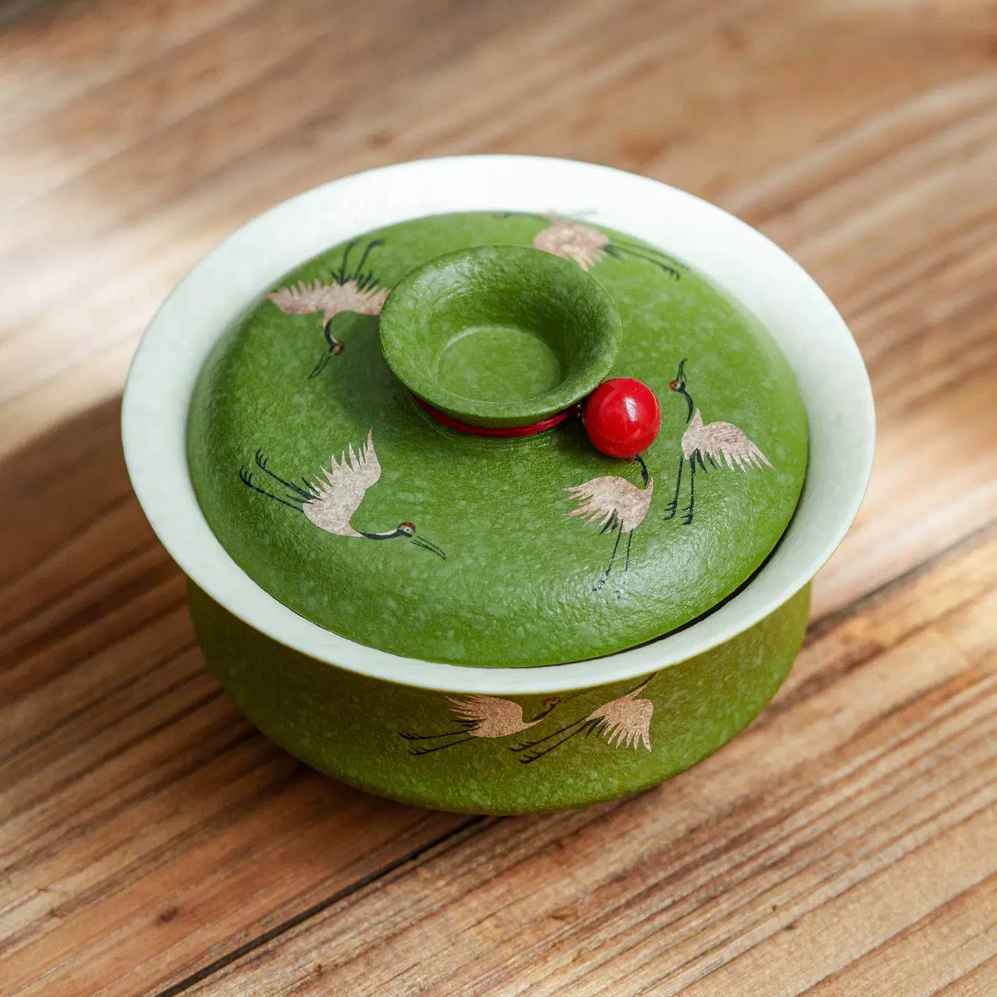 Green Porcelain Gaiwan with Hand-Painted Cranes