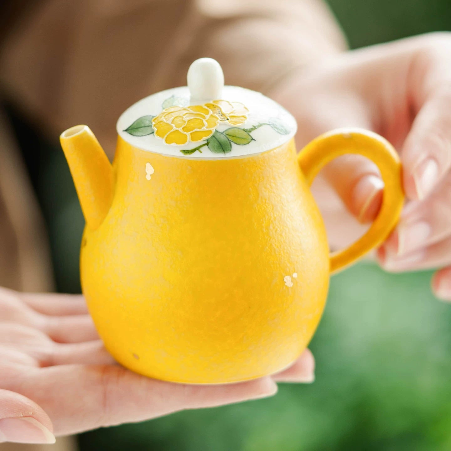 Heritage Series luxury gift box with a full panoramic painting of a bamboo grove.