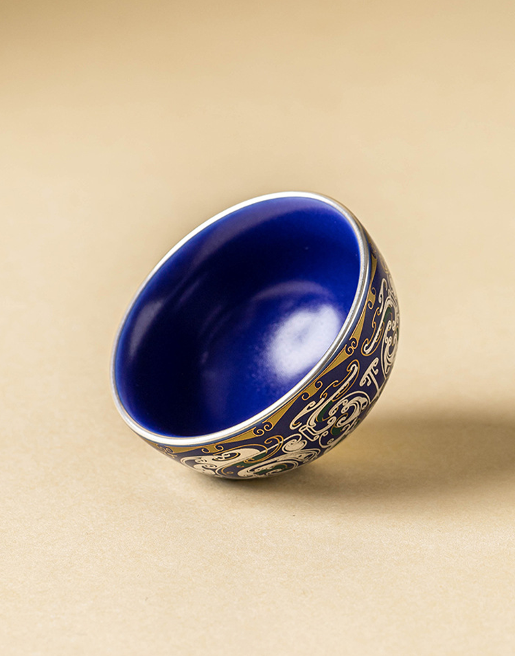 Imperial-style porcelain cup with pure silver embellishment