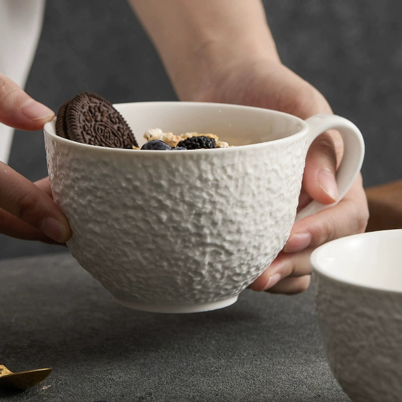 Japanese-inspired minimalist coffee cup set by GOSEUNG