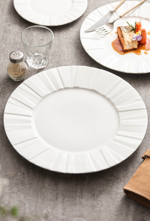 Japanese-inspired origami pattern ceramic dinner plate for fine dining