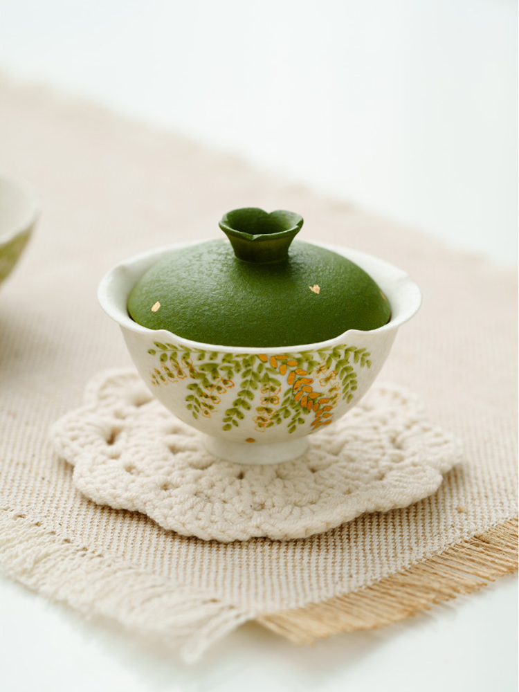Lightweight 100g ceramic gaiwan with foliage artwork