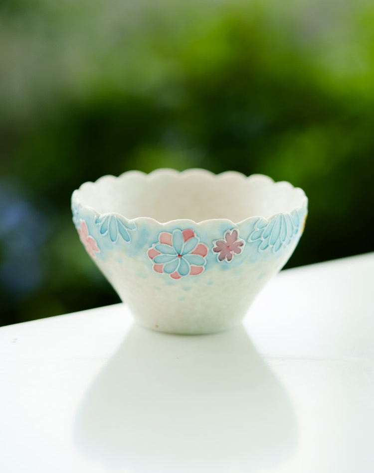 Lightweight ceramic teacup for daily tea