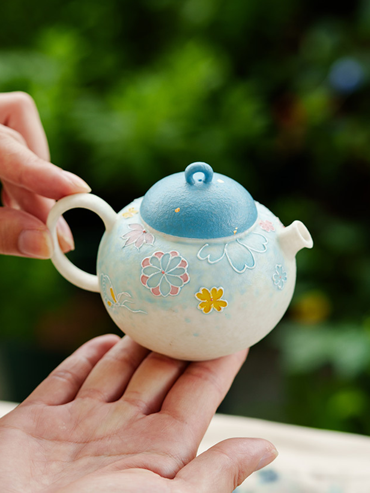 Lightweight handmade Kung Fu teapot