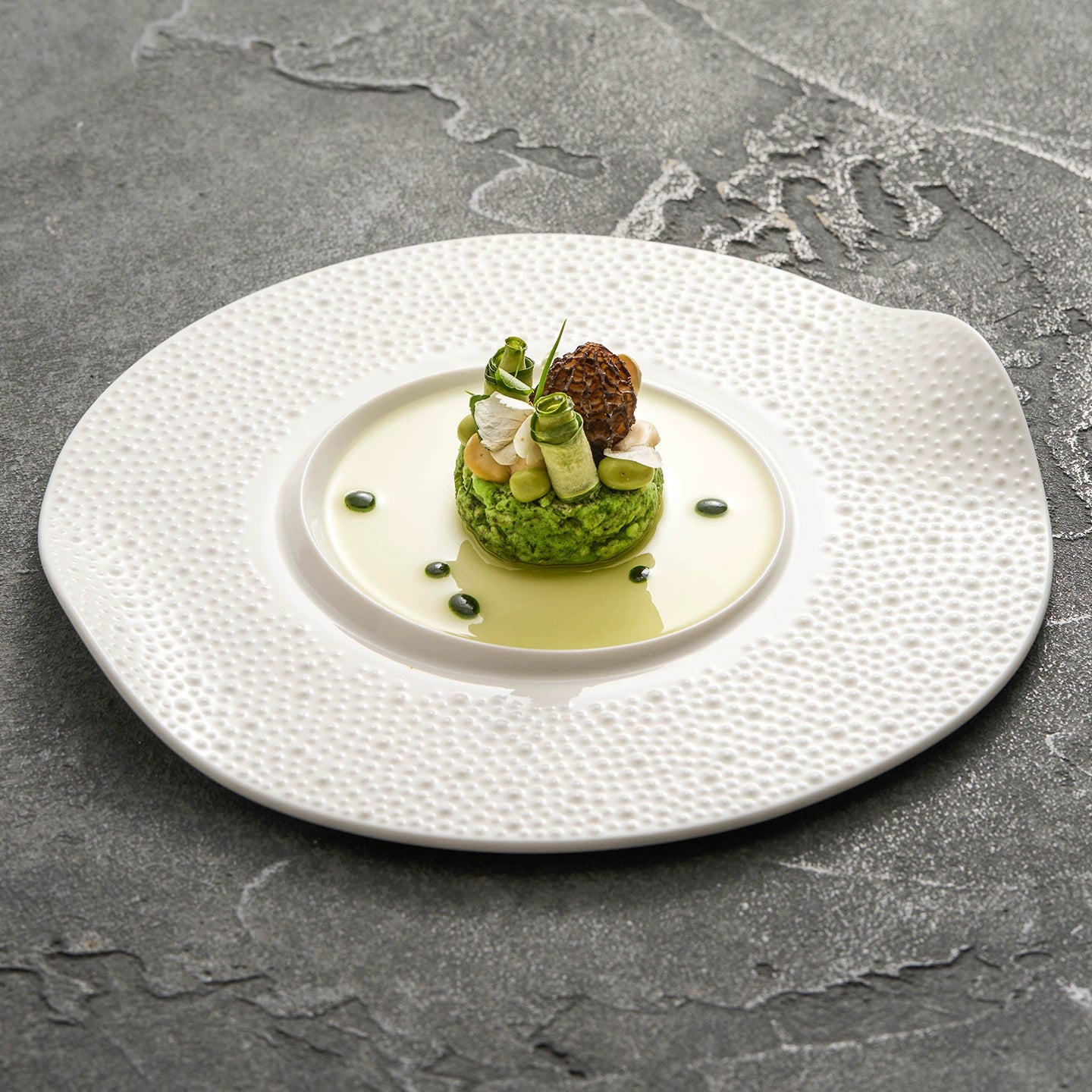 Matte sesame texture asymmetric porcelain plate