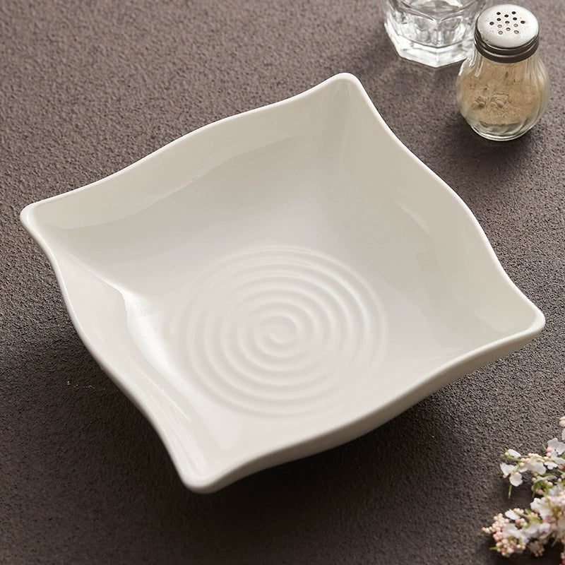 Minimalist square plate with ripple design