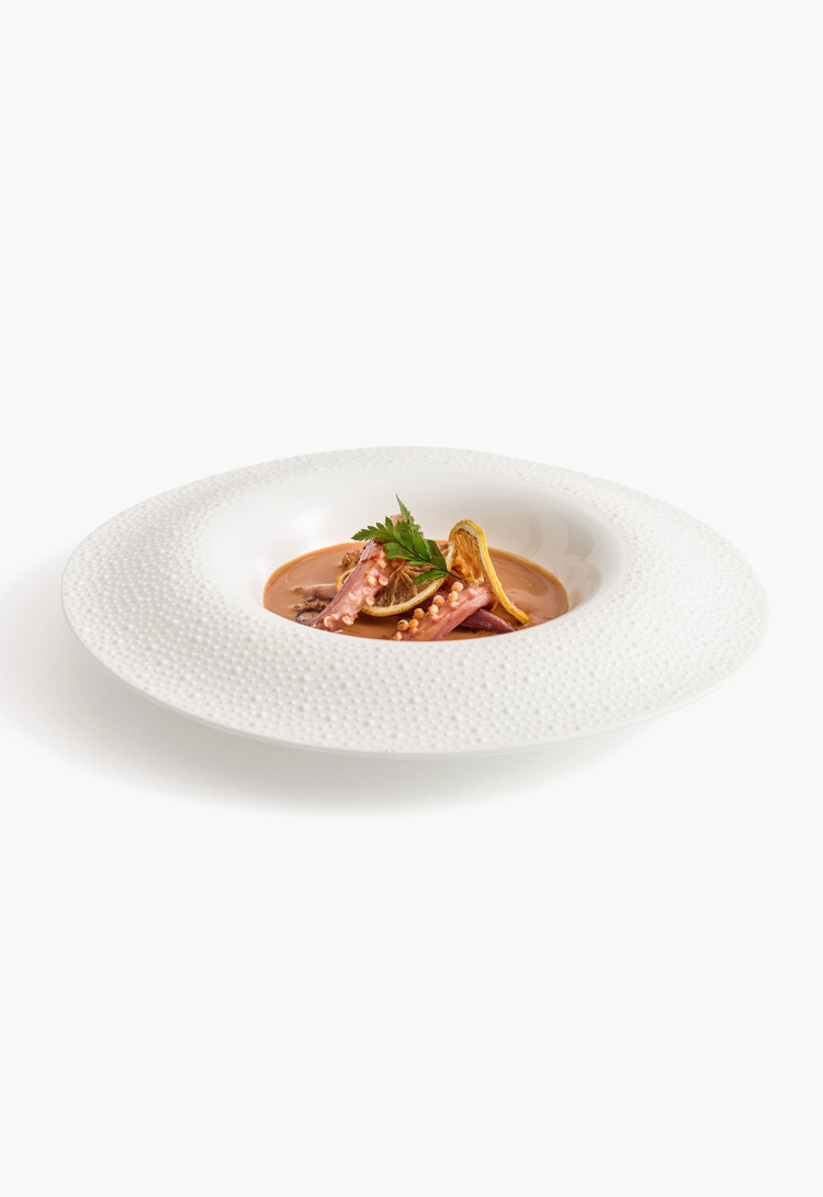 Organic edge white porcelain deep plate