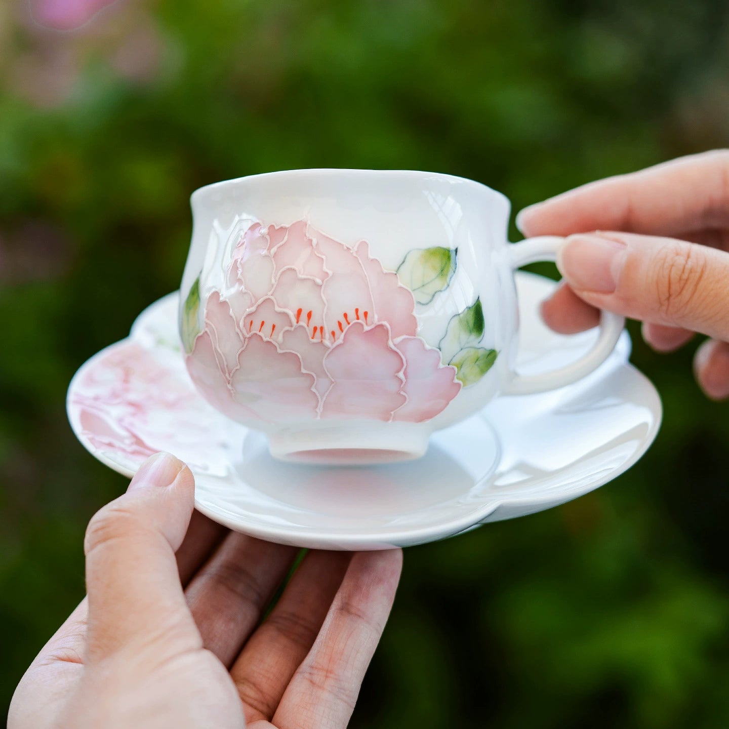 Pink peony design porcelain cup for tea or coffee