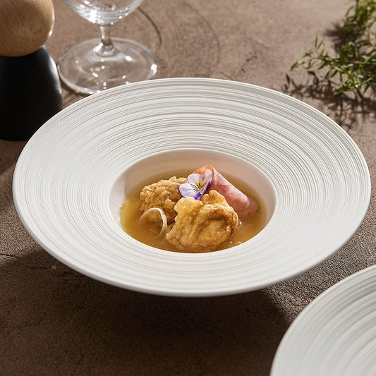 Ripple-texture wide-rim ceramic hat plate