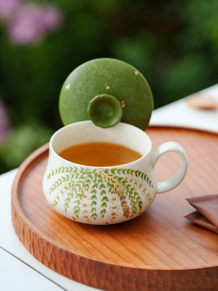 Small capacity ceramic mug for tea or coffee