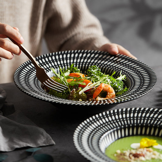 Straw hat-style ceramic deep plate with creative printed design

