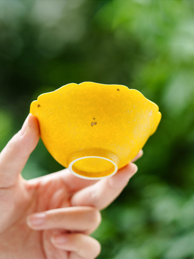 Tea cup gift set featuring a premium 10.5cm box with traditional Chinese pavilion art.
