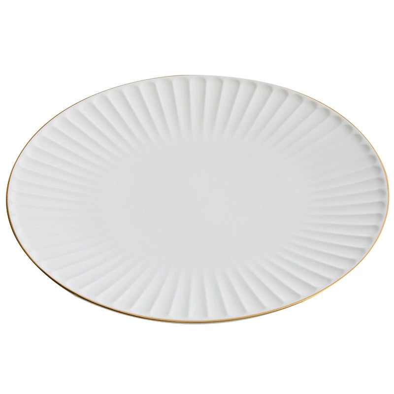 Textured pleated porcelain plate for modern plating presentation