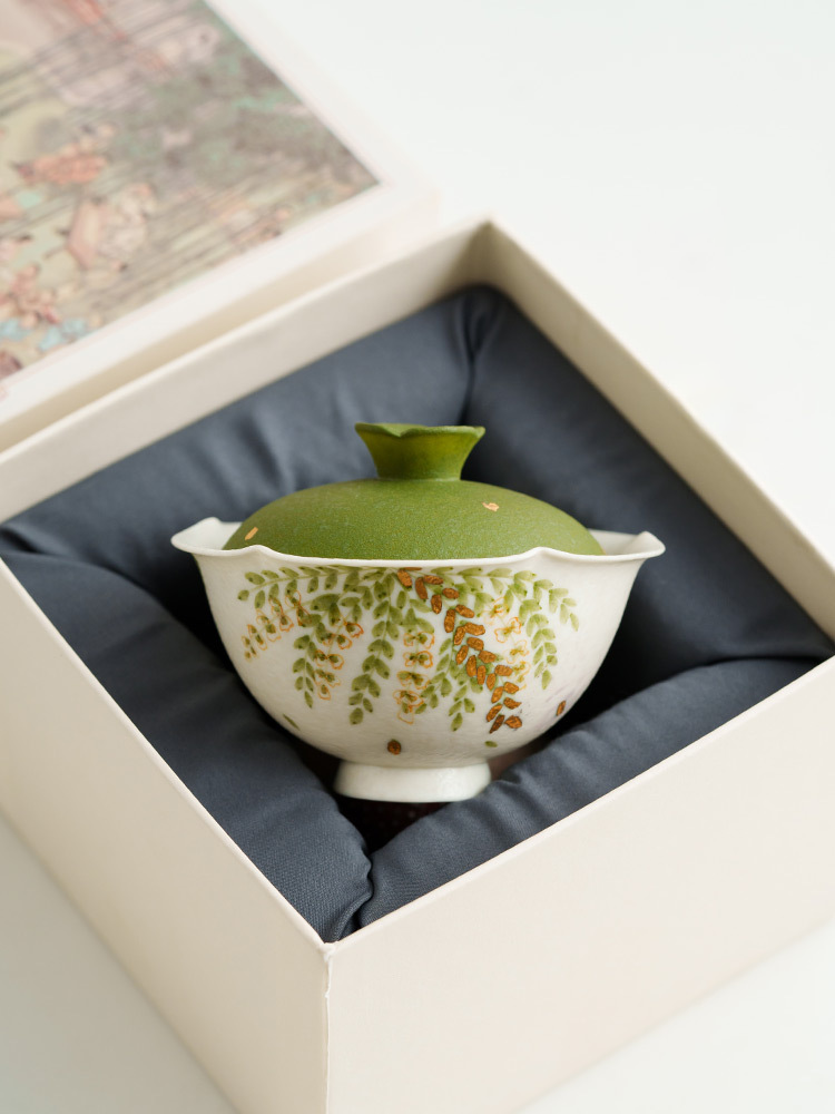 Unique ceramic gaiwan with leaf painting