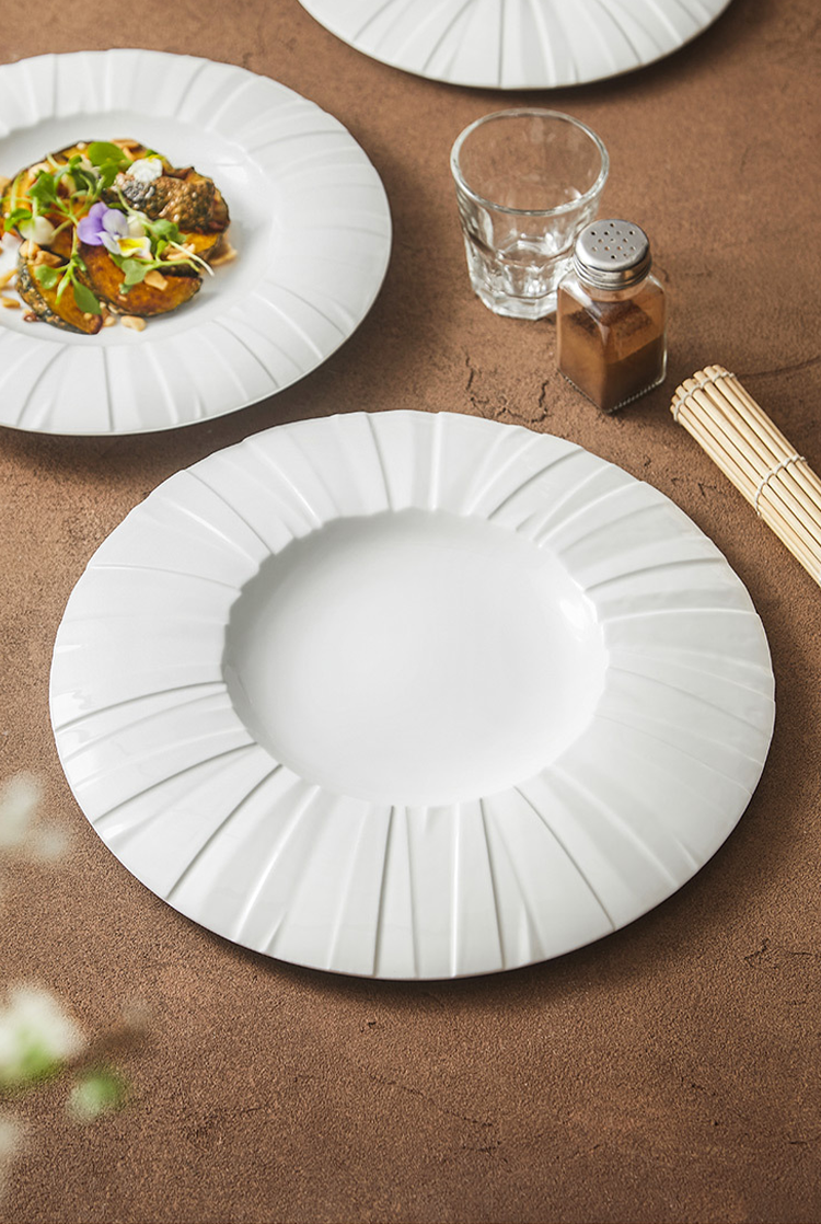 White ceramic plate for modern home dining and entertaining