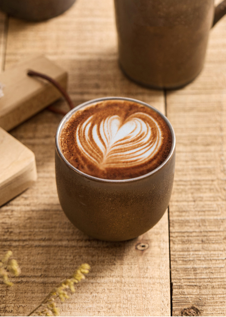dimension and weight parameters for three gilt glaze ceramic cups