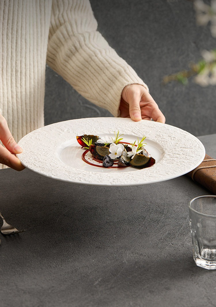 goseung quiet luxury wide border porcelain dinnerware for fine dining