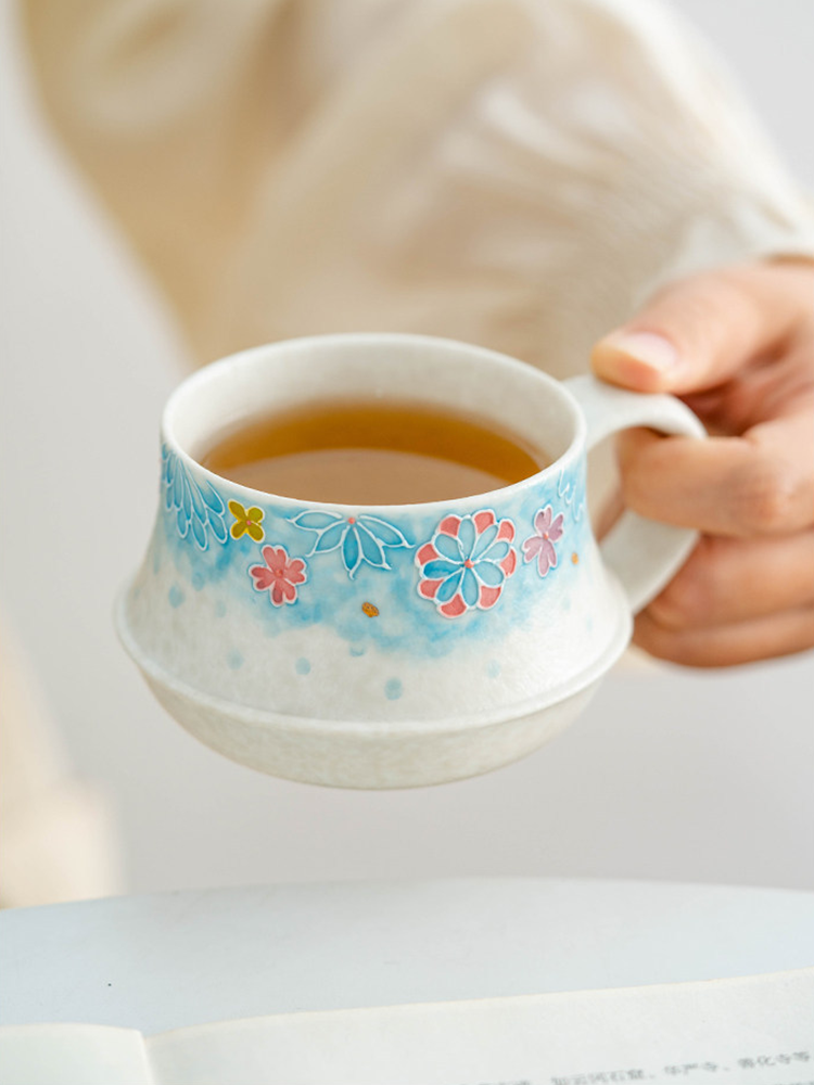 luxury tea cup with 7.6cm mouth and aromatic tapered design